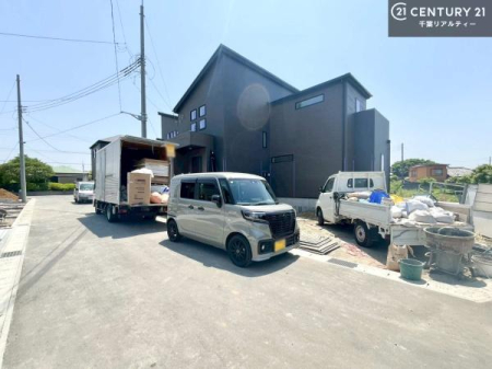 �O�ʓ��H�܂ތ��n�ʐ^ ���ӊ���A���q�l�̂���]�ɍ������������ꏏ�ɂ��ē���v���܂��B�Z��[���A�h�o�C�U�[�ɂ�邲���k������܂��B���Ђ͂��₢���킹�ɑ��Ή����܂��I���҂������܂���I