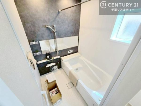 ���� �L�X�o�X�ň���̔������t���b�V���B�����L�΂���̂ŁA�����ɂ��������ƐZ����܂��ˁI�����̃o�X�^�C�����y���݂ɂȂ�܂��B