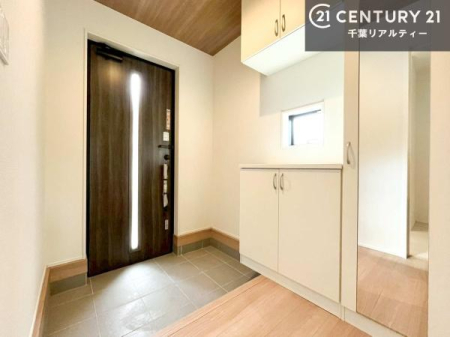 ���� ���֎��[���[�����Ă���̂ŁA���֎��肪�X�b�L���Еt�����q���ɌC�̒u����ɍ���܂���I