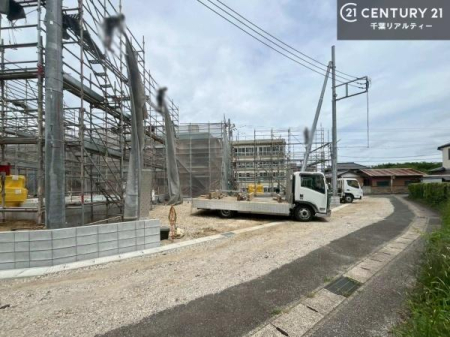 �O�ʓ��H�܂ތ��n�ʐ^ ���ӊ���A���q�l�̂���]�ɍ������������ꏏ�ɂ��ē���v���܂��B�Z��[���A�h�o�C�U�[�ɂ�邲���k������܂��B���Ђ͂��₢���킹�ɑ��Ή����܂��I���҂������܂���I