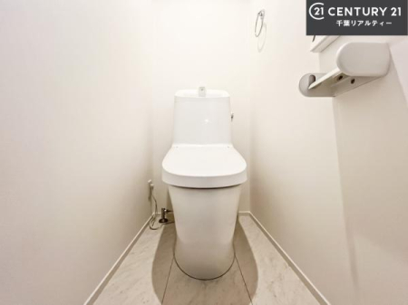 �g�C�� �������֍��ɂ��A�~��͕֍����g�����ł���̂ŗ₽���֍��ɍ��炸�ɍςފ������d�l�ł��I�V���v���ȃJ���[����Ƃ��Ă���̂ŁA������ꂪ���₷���ł��B