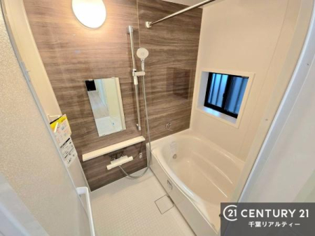 ���� �L�X�o�X�ň���̔������t���b�V���B�����L�΂���̂ŁA�����ɂ��������ƐZ����܂��ˁI�����̃o�X�^�C�����y���݂ɂȂ�܂��B
