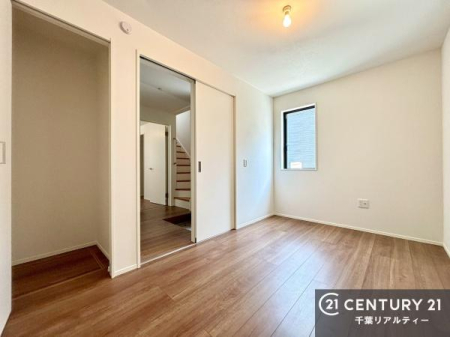 �q������ ���[�͂̂���m���ł��B����������������L�X�Ǝg���ċC�������ǂ��ł��I
�L���C�Ȗ��邢�������ŉ߂����̂́A�X�ɂ̂�т�������ł��܂��ˁI