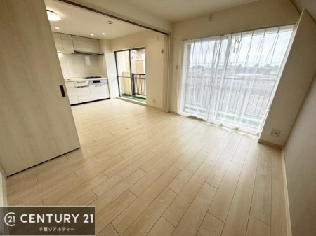 �m�� �V���v���Ƀf�U�C������Ă��邽�߁A�Ƌ��I�т܂���I
���C�ɓ���̉Ƌ��u���Ă��낰���Ԃ���邱�Ƃ��ł��܂��B
