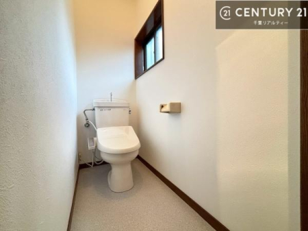 �g�C�� �������֍��ɂ��A�~��͕֍����g�����ł���̂ŗ₽���֍��ɍ��炸�ɍςފ������d�l�ł��I�V���v���ȃJ���[����Ƃ��Ă���̂ŁA������ꂪ���₷���ł��B