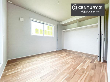 �q������ ���[�X�y�[�X�����t���Ă���̂ŁA�}�ȗ��q���ł��U�炩��������������T�b�ƕЂÂ����đ�ϕ֗��ł��I