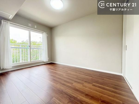 ���r���O�ȊO�̋��� �V���v���Ƀf�U�C������Ă��邽�߁A�Ƌ��I�т܂���I
���C�ɓ���̉Ƌ��u���Ă��낰���Ԃ���邱�Ƃ��ł��܂��B
