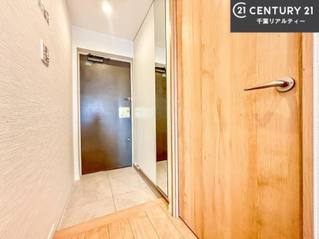 ���� �V���[�Y�{�b�N�X�t���Ȃ̂ŁA���ւ��Еt�����|�������₷���ł��I
�X�b�L���������ւŌ˂��J�����u�ԁA�������̂���S�n������Ԃ��o�}���Ă���܂��B