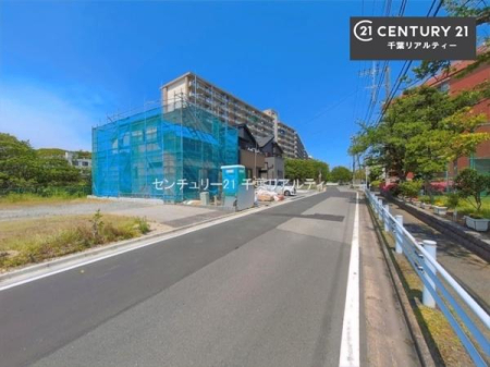 �O�ʓ��H�܂ތ��n�ʐ^ ���ӊ���A���q�l�̂���]�ɍ������������ꏏ�ɂ��ē���v���܂��B�Z��[���A�h�o�C�U�[�ɂ�邲���k������܂��B���Ђ͂��₢���킹�ɑ��Ή����܂��I���҂������܂���I