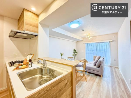 ���r���O �傫�ȑ����炽���Ղ�̗z���������閾�邢���r���O�B�J�����̂��郊�r���O�ŉƑ��c���̂��났�̎��Ԃ��߂����܂��I