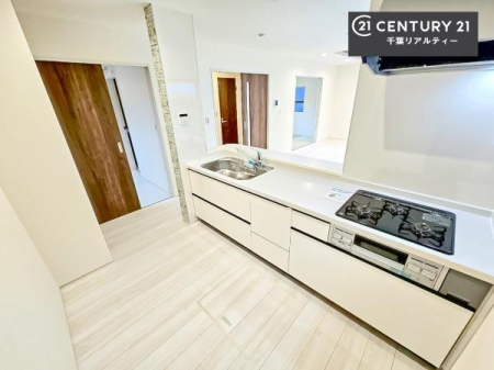 �L�b�`�� ��Ƃ����₷���V�X�e���L�b�`���ł��I���[���t���Ă���̂ŁA�����X�y�[�X�ɕ���u���Ȃ��čς݂܂��I
�L�X�g���āA���K�ɍ�Ƃ��ł��܂��I