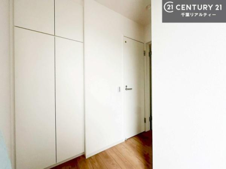 ���� �y���n�̔���J�Ò��z�V���[�Y�{�b�N�X�t���Ȃ̂ŁA���ւ��Еt�����|�������₷���ł��I
�X�b�L���������ւŌ˂��J�����u�ԁA�������̂���S�n������Ԃ��o�}���Ă���܂��B
