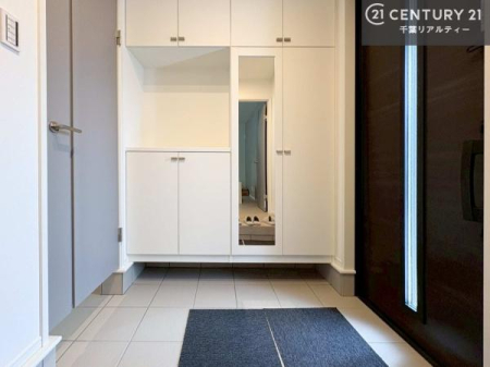 ���� �~���[�t���V���[�Y�{�b�N�X�t���Ȃ̂ŁA���ւ��Еt�����|�������₷���ł��I
�X�b�L���������ւŌ˂��J�����u�ԁA�������̂���S�n������Ԃ��o�}���Ă���܂��B