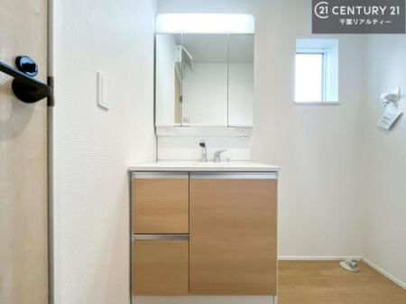 ���ʑ�E���ʏ� �g�Ȃ�𐮂�����ʏ��́A���������厖�ł��I������̐������̂��镵�͋C�����o�I�C�����悭���g�����������܂��B�i�{�H��j
