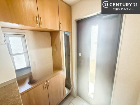 ���� �V���[�Y�{�b�N�X�t���Ȃ̂ŁA���ւ��Еt�����|�������₷���ł��I
�X�b�L���������ւŌ˂��J�����u�ԁA�������̂���S�n������Ԃ��o�}���Ă���܂��B
