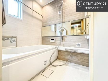 ���� �������������l�̕��͋C�̃o�X���[���́A�����o�Ă��ăo�X�^�C�����[���I
���d���撣���Ă��邲�J���ɂ��D�݂̍���̓����܂����āA�y����ł݂Ă͂������ł��傤���H