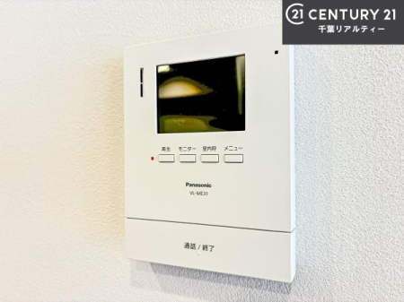 ���̑����� TV���j�^�[�t���C���^�[�z��������A�K��҂��f���Ŋm�F���Ă���Ή��ł��邽�߁A�h�Ɩʂ����S�ł��B���q�l�̂�����Ԏ��ɂ��S�����A���Ƒ��̈��S�E���S�ȕ�炵���T�|�[�g���܂��B