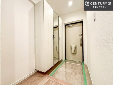 ���� �V���[�Y�{�b�N�X�t���Ȃ̂ŁA���ւ��Еt�����|�������₷���ł��I
�X�b�L���������ւŌ˂��J�����u�ԁA�������̂���S�n������Ԃ��o�}���Ă���܂��B