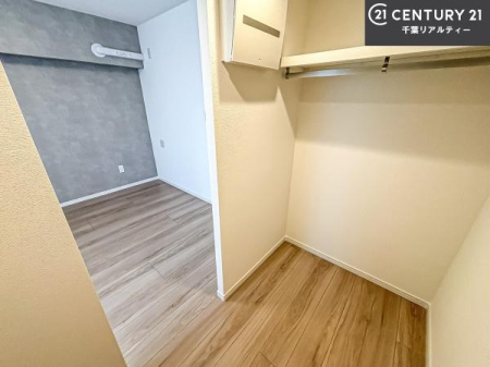 ���[ �E�H�[�N�C���N���[�[�b�g�t���ł��B��������̂��m���Ȃǂ����[���Ă��������ł��ˁI���ɂ���@�������ȂǋG�ߕ��̑傫�ȉƓd�����[�ł��܂��I