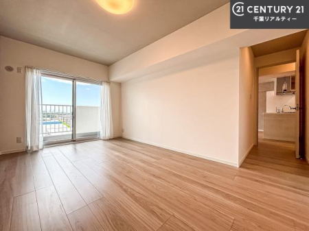 �m�� �o���R�j�[�ɖʂ��Ă���m���ł��B���邭�����肪����A���C����������ł��܂��I���N���āA�O�ɏo�Ĕw�L�т����[�ċz�����ǂ������}������邱�Ƃ��ł��܂��B