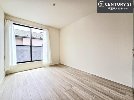 �m�� �o���R�j�[�ɖʂ��Ă���m���ł��B���邭�����肪����A���C����������ł��܂��I���N���āA�O�ɏo�Ĕw�L�т����[�ċz�����ǂ������}������邱�Ƃ��ł��܂��B