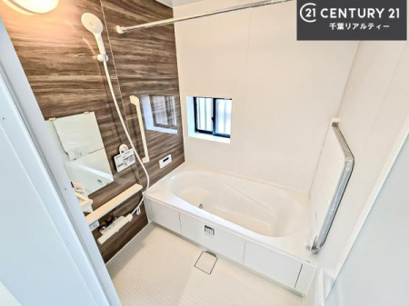 ���� �������������l�̕��͋C�̃o�X���[���́A�����o�Ă��ăo�X�^�C�����[���I
���d���撣���Ă��邲�J���ɂ��D�݂̓����̓����܂����āA�y����ł݂Ă͂������ł��傤���H