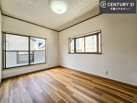 �m�� �o���R�j�[�ɖʂ��Ă���m���ł��B���邭�����肪����A���C����������ł��܂��I���N���āA�O�ɏo�Ĕw�L�т����[�ċz�����ǂ������}������邱�Ƃ��ł��܂��B