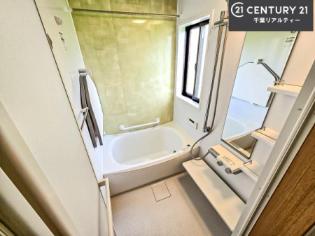 ���� �������������l�̕��͋C�̃o�X���[���́A�����o�Ă��ăo�X�^�C�����[���I
���d���撣���Ă��邲�J���ɂ��D�݂̓����̓����܂����āA�y����ł݂Ă͂������ł��傤���H