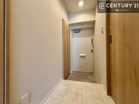 ���� �V���[�Y�{�b�N�X�t���Ȃ̂ŁA���ւ��Еt�����|�������₷���ł��I
�X�b�L���������ւŌ˂��J�����u�ԁA�������̂���S�n������Ԃ��o�}���Ă���܂��B