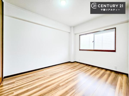 �m�� �V���v���Ƀf�U�C������Ă��邽�߁A�Ƌ��I�т܂���I
���C�ɓ���̉Ƌ��u���Ă��낰���Ԃ���邱�Ƃ��ł��܂��B
