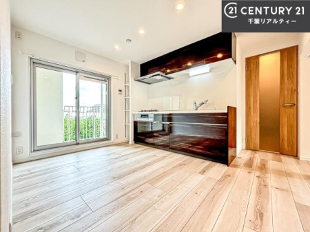 �L�b�`�� ��Ƃ肠�钲���X�y�[�X�ō�Ƃ����₷�����K�ȃL�b�`���ł��I
���q�l�ƈꏏ�ɂ��َq������y���߂�L�X�X�y�[�X�ł��B�y�����������ԂɂȂ肻���ł��ˁI