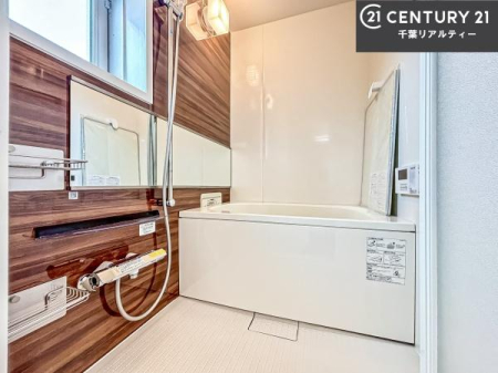 ���� �������������l�̕��͋C�̃o�X���[���́A�����o�Ă��ăo�X�^�C�����[���I
���d���撣���Ă��邲�J���ɂ��D�݂̍���̓����܂����āA�y����ł݂Ă͂������ł��傤���H