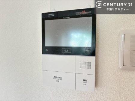 ���̑� TV���j�^�[�t�C���^�[�t�H���������B���K�҂̊���m�F���Ă���Ή��ł��邽�߁A�h�Ɩʂɂ��z�����ꂽ���S�̐ݔ��ł��B