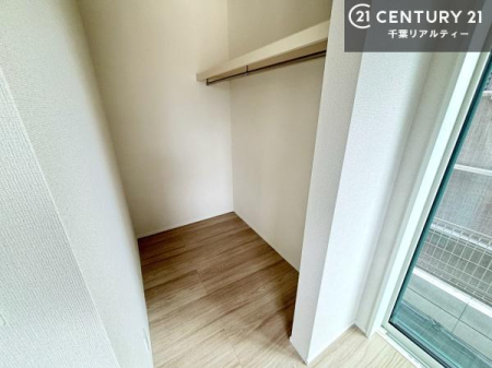 ���[ �E�H�[�N�C���N���[�[�b�g�t���ł��B��������̂��m���Ȃǂ����[���Ă��������ł��ˁI���ɂ���@�������ȂǋG�ߕ��̑傫�ȉƓd�����[�ł��܂��I