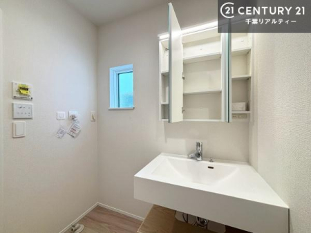 ���ʑ�E���ʏ� �g�Ȃ�𐮂�����ʏ��́A���������厖�ł��I������̐������̂��镵�͋C�����o�I�C�����悭���g�����������܂��B
