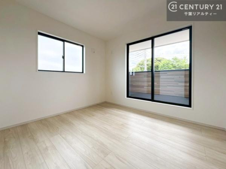 �Q�� �o���R�j�[�ɖʂ��Ă���m���ł��B���邭�����肪����A���C����������ł��܂��I���N���āA�O�ɏo�Ĕw�L�т����[�ċz�����ǂ������}������邱�Ƃ��ł��܂��B