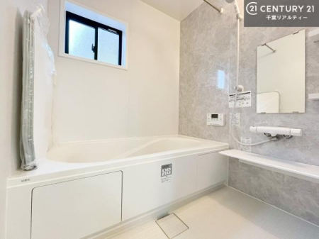 ���� �L�X�o�X�ň���̔������t���b�V���B�����L�΂���̂ŁA�����ɂ��������ƐZ����܂��ˁI�����̃o�X�^�C�����y���݂ɂȂ�܂��B
