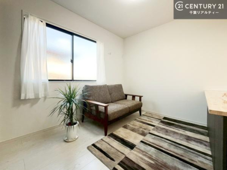 �m�� �V���v���Ƀf�U�C������Ă��邽�߁A�Ƌ��I�т܂���I
���C�ɓ���̉Ƌ��u���Ă��낰���Ԃ���邱�Ƃ��ł��܂��B