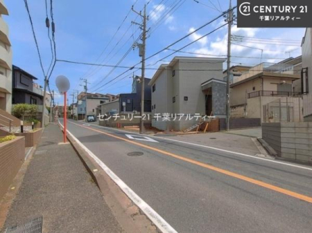 �O�ʓ��H�܂ތ��n�ʐ^ �O�ʓ��H��8���~4���I
�Ԍɓ��ꂪ���ȕ������S�ł��ˁB