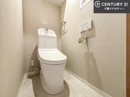 �g�C�� �������֍��ɂ��A�~��͕֍����g�����ł���̂ŗ₽���֍��ɍ��炸�ɍςފ������d�l�ł��I�V���v���ȃJ���[����Ƃ��Ă���̂ŁA������ꂪ���₷���ł��B