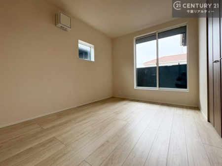 �m�� �o���R�j�[�ɖʂ��Ă���m���ł��B���邭�����肪����A���C����������ł��܂��I���N���āA�O�ɏo�Ĕw�L�т����[�ċz�����ǂ������}������邱�Ƃ��ł��܂��B