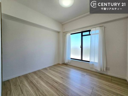 �m�� ���邭���ʂ��̗ǂ������ł��B�u�V���v���v�Ƀf�U�C�����ꂽ�����B���R�x�������̂ŉƋ�⃌�C�A�E�g�ł��D�݂̋�Ԃ�n��グ���܂��B�����x�A���n�ɂĂ��m�F���������B