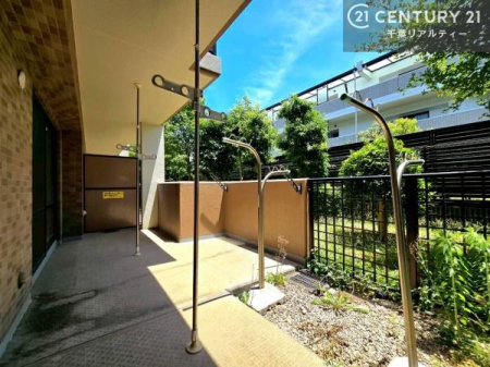 �o���R�j�[ �z������̗ǂ��o���R�j�[�ŁA�����󕨂��悭���������ł��ˁI
���V�C�̗ǂ����ɂ̓o���R�j�[�֏o�ă��t���b�V������̂��C�����悳�����ł��B