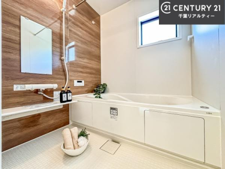 ���� �������������l�̕��͋C�̃o�X���[���́A�����o�Ă��ăo�X�^�C�����[���I
���d���撣���Ă��邲�J���ɂ��D�݂̍���̓����܂����āA�y����ł݂Ă͂������ł��傤���H