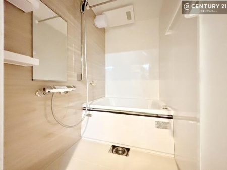 ���� �������������l�̕��͋C�̃o�X���[���́A�����o�Ă��ăo�X�^�C�����[���I
���d���撣���Ă��邲�J���ɂ��D�݂̓����̓����܂����āA�y����ł݂Ă͂������ł��傤���H