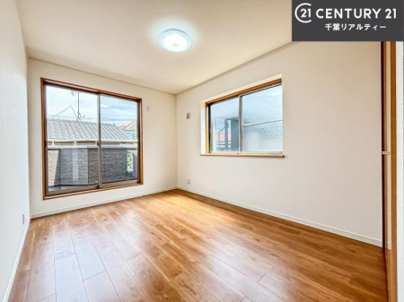 �m�� �o���R�j�[�ɖʂ��Ă���m���ł��B���邭�����肪����A���C����������ł��܂��I���N���āA�O�ɏo�Ĕw�L�т����[�ċz�����ǂ������}������邱�Ƃ��ł��܂��B