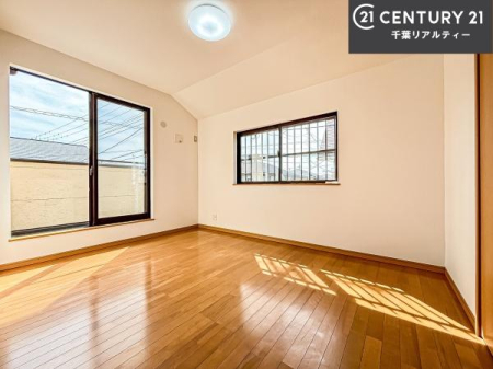 �m�� �o���R�j�[�ɖʂ��Ă���m���ł��B���邭�����肪����A���C����������ł��܂��I���N���āA�O�ɏo�Ĕw�L�т����[�ċz�����ǂ������}������邱�Ƃ��ł��܂��B