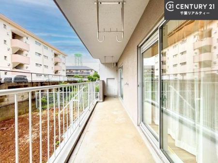 �o���R�j�[ �z������̗ǂ��o���R�j�[�ŁA�����󕨂��悭���������ł��ˁI
���V�C�̗ǂ����ɂ̓o���R�j�[�֏o�ă��t���b�V������̂��C�����悳�����ł��B