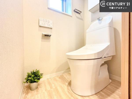 �g�C�� �������֍��ɂ��A�~��͕֍����g�����ł���̂ŗ₽���֍��ɍ��炸�ɍςފ������d�l�ł��I�V���v���ȃJ���[����Ƃ��Ă���̂ŁA������ꂪ���₷���ł��B