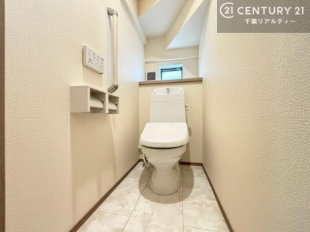 �g�C�� �������֍��ɂ��A�~��͕֍����g�����ł���̂ŗ₽���֍��ɍ��炸�ɍςފ������d�l�ł��I�V���v���ȃJ���[����Ƃ��Ă���̂ŁA������ꂪ���₷���ł��B